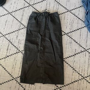 BDG y2k CARGO SKIRT!! Only worn once. Size small!